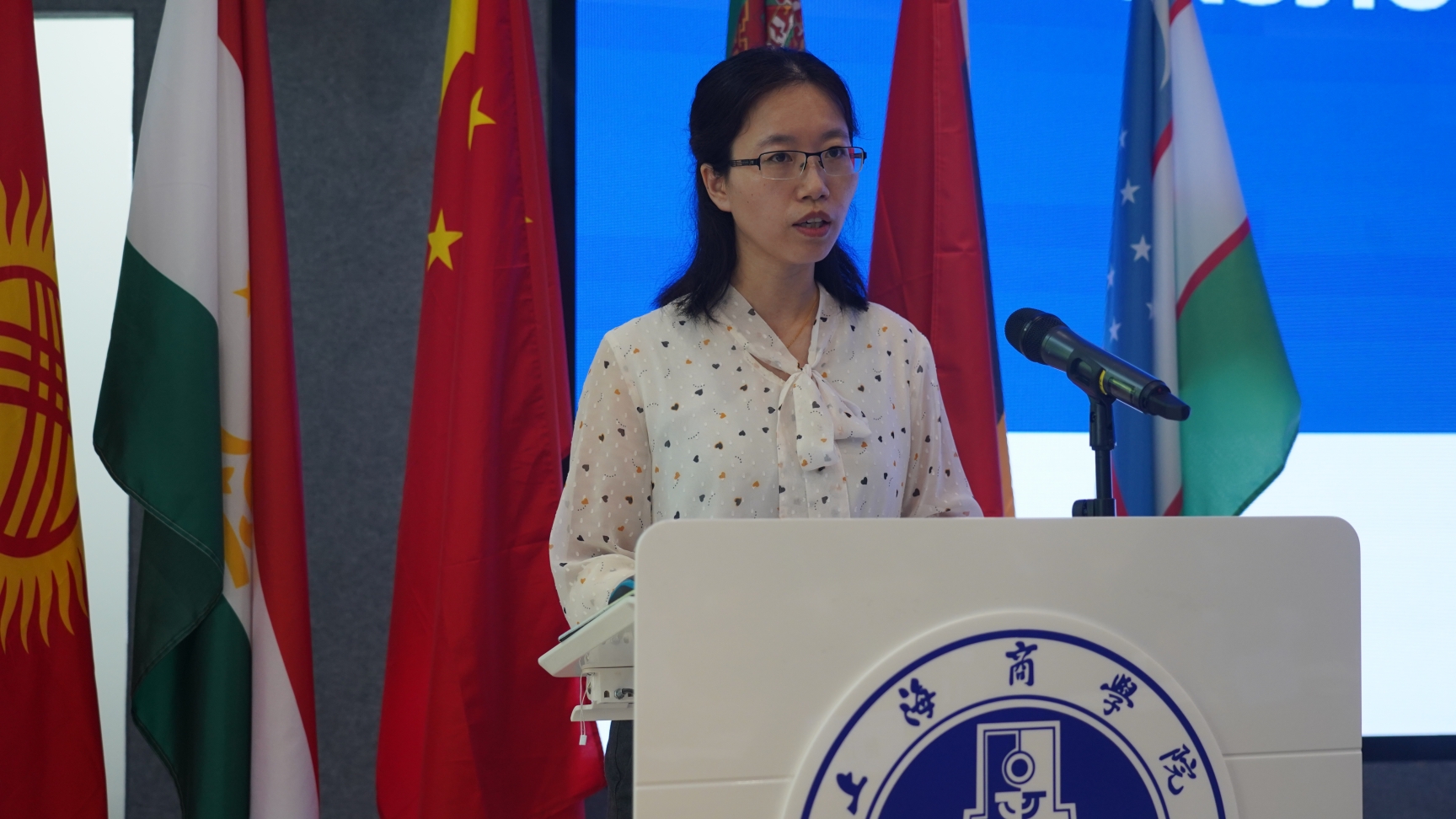 中铁上海设计院集团有限公司海外事业部技术部部长孟延莉发言